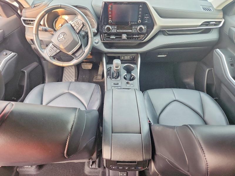 2022 Toyota Highlander VIN 5TDHZRBH6NS586756 COPART salvage auction — SIDE, NY - MV-907A SALVAGE CERTIFICATE, sold $13,700 on 2026-07-28 (photo 8)