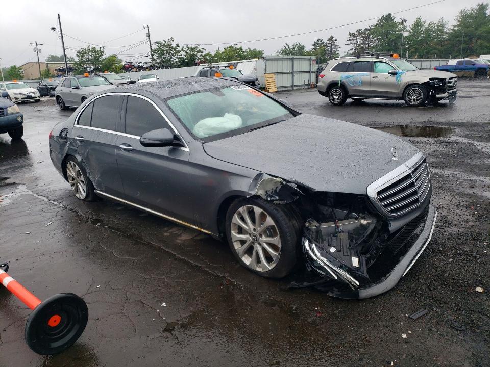 2020 Mercedes-benz E-klasse VIN WDDZF8EB0LA711796 COPART salvage auction — FRONT END, Fl - Cert Of Title Slvg Rebuildable, sold $1,050 on 2026-07-14 (photo 4)