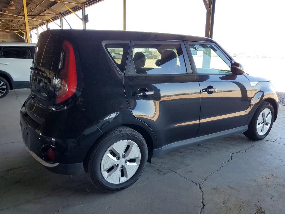 2016 Kia Soul VIN KNDJX3AE7G7017150 COPART salvage auction — NORMAL WEAR, Az - Certificate Of Title, sold $175 on 2026-07-29 (photo 3)