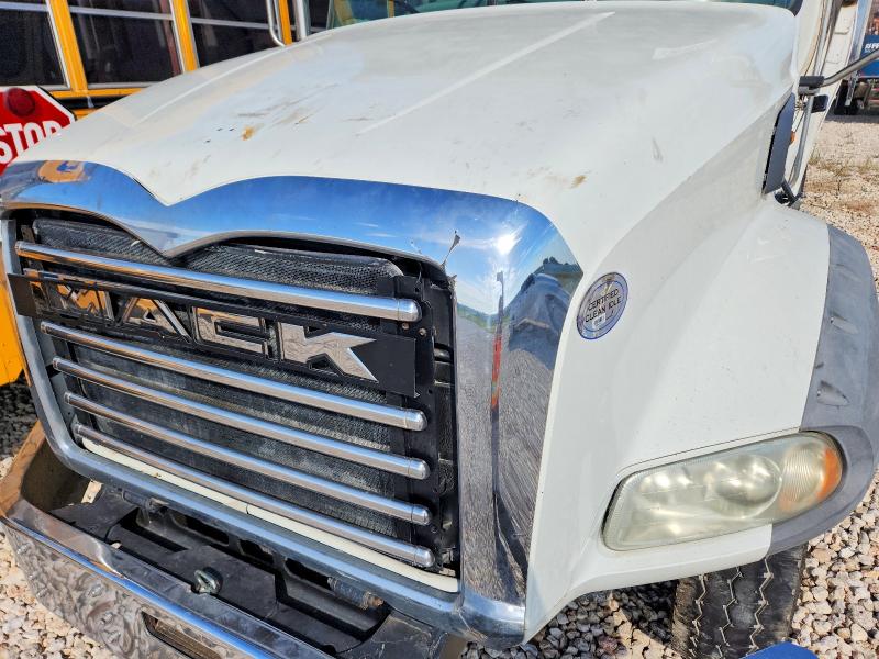 2016 Mack Gu800 VIN 1M2AX13C9GM032357 COPART salvage auction — MECHANICAL, FL - CERTIFICATE OF DESTRUCTION, sold $0 on 2026-10-02 (photo 7)