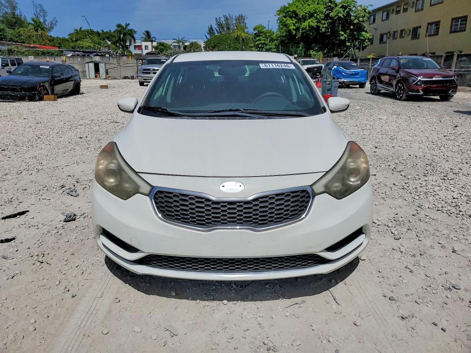 2016 Kia Forte VIN KNAFK4A63G5603520 COPART salvage auction — MINOR DENT/SCRATCHES, Fl - Cert Of Title Slvg Rebuildable, sold $975 on 2026-07-28 (photo 5)