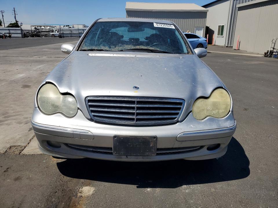 2001 Mercedes-benz C class VIN WDBRF61J11F037653 COPART salvage auction — DAMAGE HISTORY, Ca - Dlr/Dis/Exp Only Salvage Title, sold $325 on 2026-07-20 (photo 5)