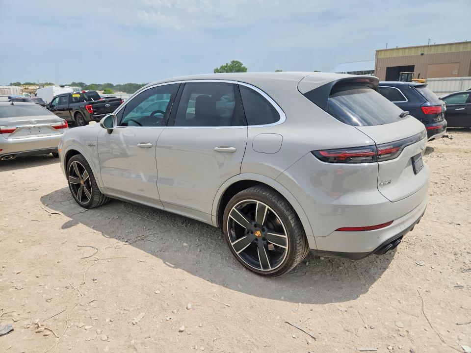 2022 Porsche Cayenne VIN WP1AE2AY0NDA26599 COPART salvage auction — NORMAL WEAR, Mo - Dealer Only Clean Title, sold $34,250 on 2026-07-30 (photo 2)