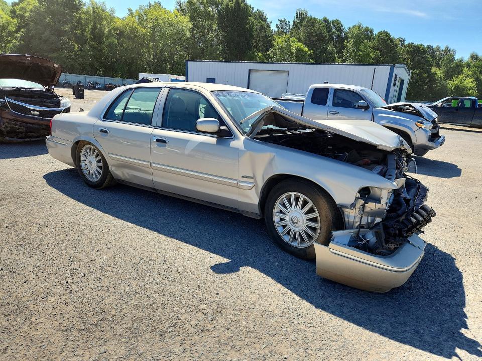 2010 Mercury Grand marquis VIN 2MEBM7FV3AX612512 COPART salvage auction — FRONT END, LA - CERT OF TITLE-SALVAGE, sold $10 on 2026-07-23 (photo 4)