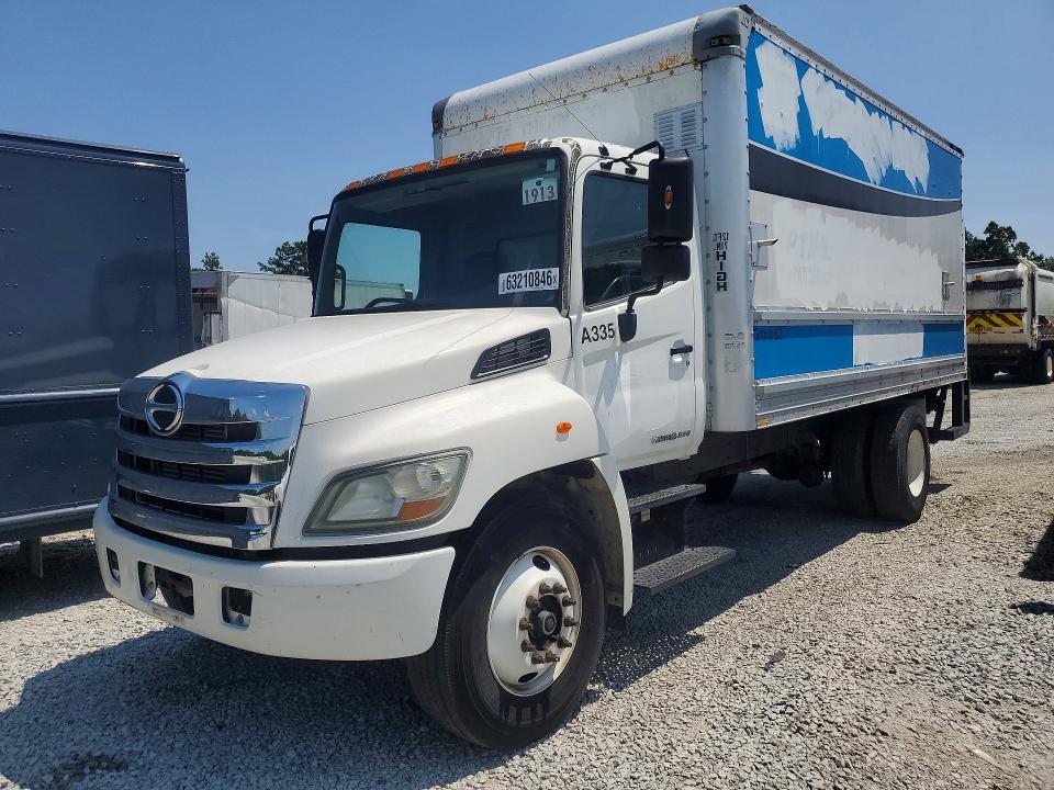 2013 Hino 258/268 VIN 5PVNJ8JV6D4S54791 COPART salvage auction — MINOR DENT/SCRATCHES, CT, sold $2,650 on 2026-09-08 (photo 1)