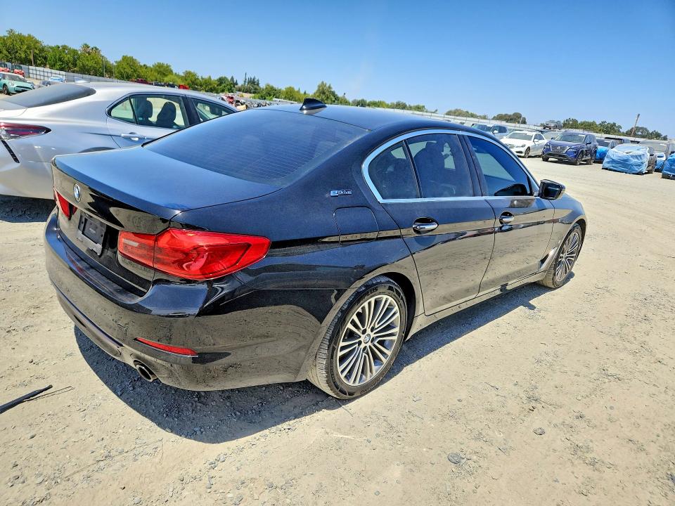 2018 BMW VIN WBAJA9C58JB252031 COPART salvage auction — MINOR DENT/SCRATCHES, Ca - Dis/Dlr/Exp Only Clean Title, sold $7,500 on 2026-07-30 (photo 3)