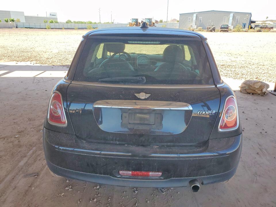 2013 Lotus VIN WMWSU3C50DT681395 COPART salvage auction — MINOR DENT/SCRATCHES, AZ - CERTIFICATE OF TITLE, sold $1,050 on 2026-08-15 (photo 6)