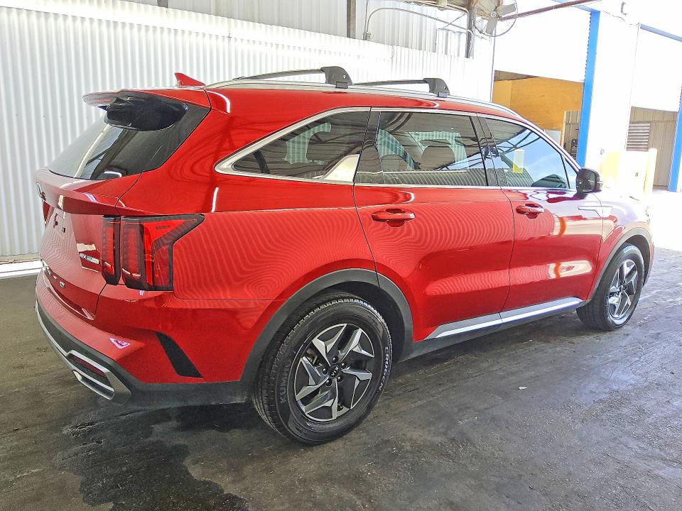 2021 Kia Sorento VIN KNDRH4LG6M5036834 COPART salvage auction — MINOR DENT/SCRATCHES, MT - CERTIFICATE OF TITLE, sold $16,200 on 2026-07-21 (photo 3)