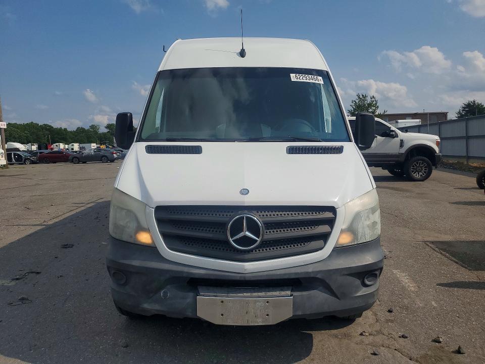 2014 Mercedes-benz Sprinter VIN WD3PE8DC3E5836036 COPART salvage auction — NORMAL WEAR, Pa - Cert Of Title, sold $3,700 on 2026-08-03 (photo 5)