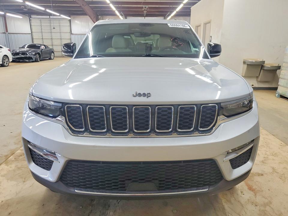 2024 Jeep Cherokee VIN 1C4RJYB64RC721339 COPART salvage auction — MINOR DENT/SCRATCHES, Ga - Dealer Only Clean Title (P), sold $17,500 on 2026-07-29 (photo 5)