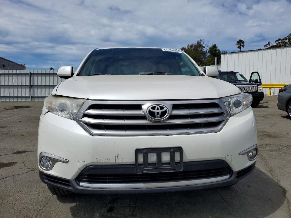 2013 Toyota Highlander VIN 5TDBK3EH7DS271756 COPART salvage auction — MINOR DENT/SCRATCHES, Ca - Salvage Certificate, sold $2,100 on 2026-07-31 (photo 5)