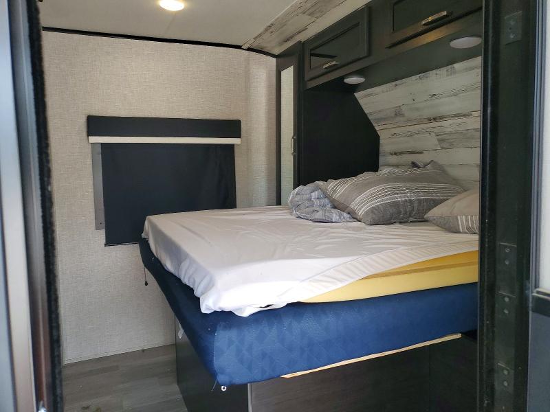 2023 Jayco Jay feather VIN 1UJBB0BT7P1JJ0137 COPART salvage auction — FRONT END, SC - CERT OF TITLE-SALVAGE, sold $7,000 on 2026-09-24 (photo 8)