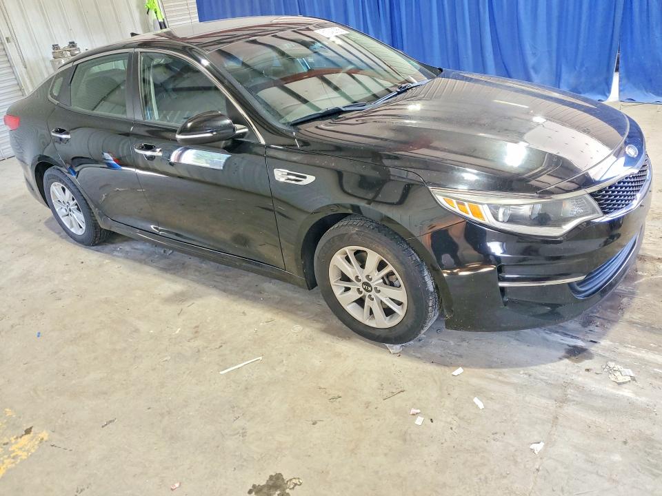 2016 Kia Optima VIN 5XXGT4L37GG094972 COPART salvage auction — MINOR DENT/SCRATCHES, VA - CERTIFICATE OF TITLE, sold $750 on 2026-07-30 (photo 4)