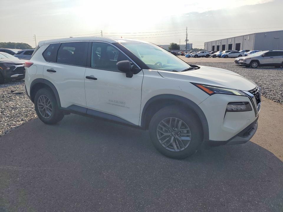 2023 Nissan Rogue sport VIN 5N1BT3AA3PC894234 COPART salvage auction — MECHANICAL, FL - CERTIFICATE OF TITLE, sold $7,200 on 2026-08-12 (photo 4)