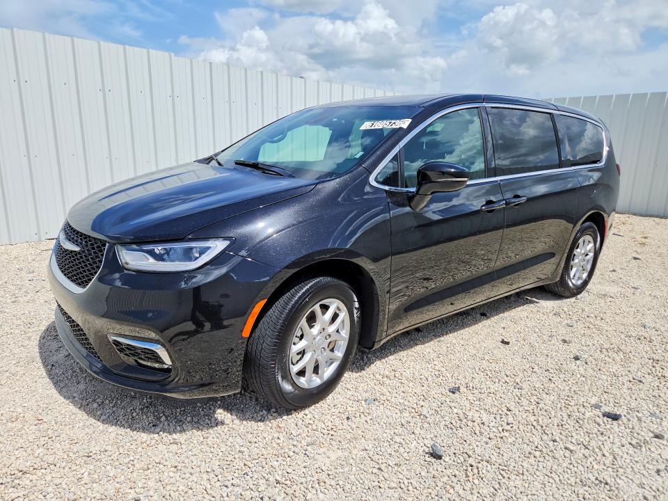 2026 Chrysler Pacifica VIN 2C4RC1BG0TR191573 — COPART salvage auction photo