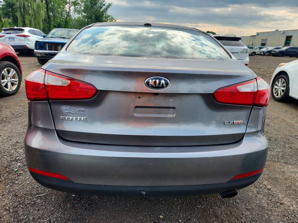 2015 Kia Forte VIN KNAFZ4A80F5268146 COPART salvage auction — ALL OVER, Ct - Cert Of Title-Salvage, sold $800 on 2026-07-24 (photo 6)