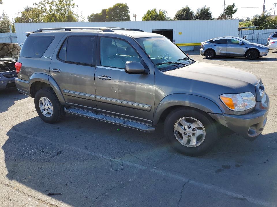 2005 Toyota Sequoia VIN 5TDBT48A85S240826 COPART salvage auction — MINOR DENT/SCRATCHES, Ca - Dis/Dlr/Exp App For Dup Clean, sold $925 on 2026-07-17 (photo 4)
