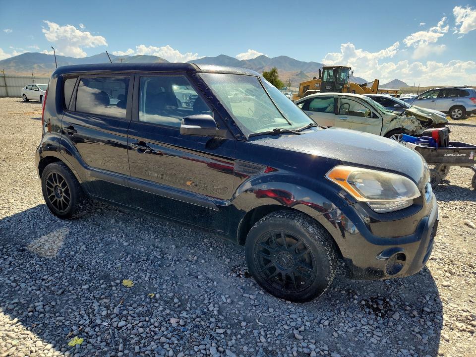 2013 Kia Soul VIN KNDJT2A67D7614213 COPART salvage auction — MINOR DENT/SCRATCHES, Ut - Certificate Of Title, sold $150 on 2026-07-18 (photo 4)