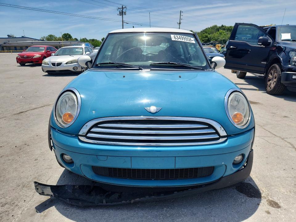 2010 Mini Cooper VIN WMWMF3C53ATZ22039 COPART salvage auction — MECHANICAL, TN - CERTIFICATE OF TITLE, sold $150 on 2026-08-05 (photo 5)