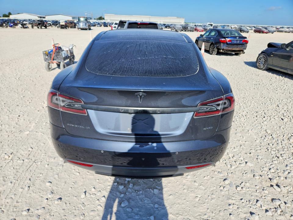 2015 Tesla Model s VIN 5YJSA1E27FF112486 COPART salvage auction — UNDERCARRIAGE, Tx - Certificate Of Title, sold $1,150 on 2026-07-16 (photo 6)