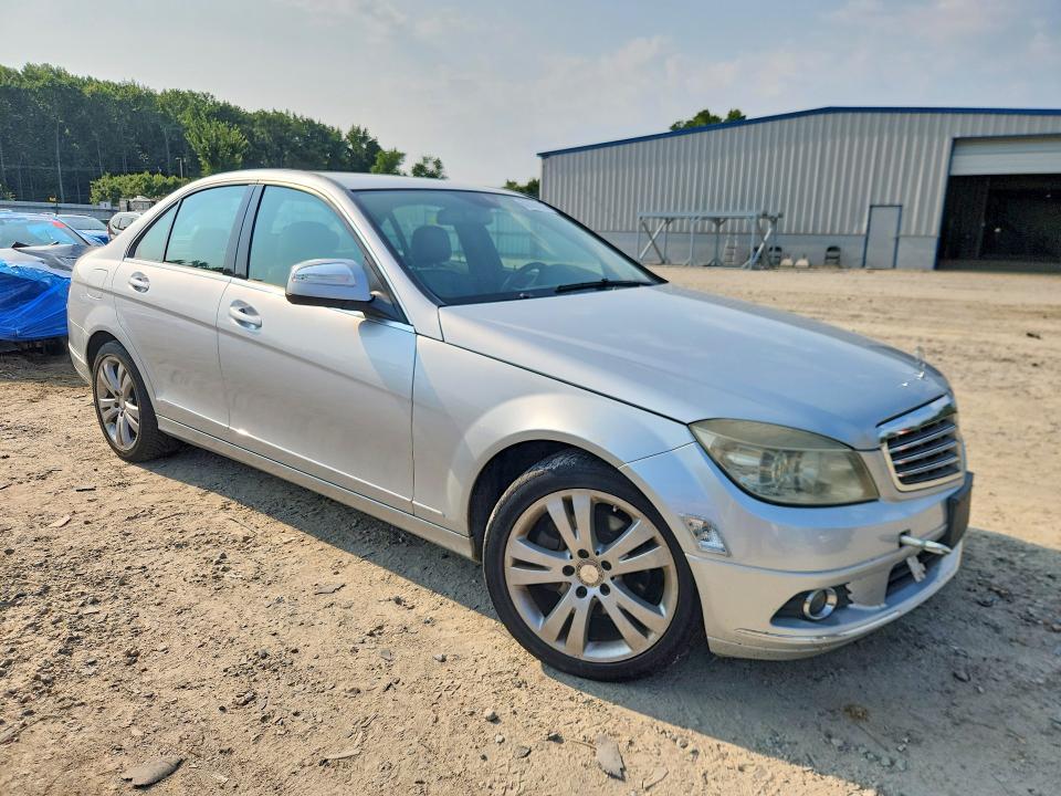 2008 Mercedes-benz C class VIN WDDGF81X18F060357 COPART salvage auction — MINOR DENT/SCRATCHES, Va - Certificate Of Title, sold $375 on 2026-08-04 (photo 4)
