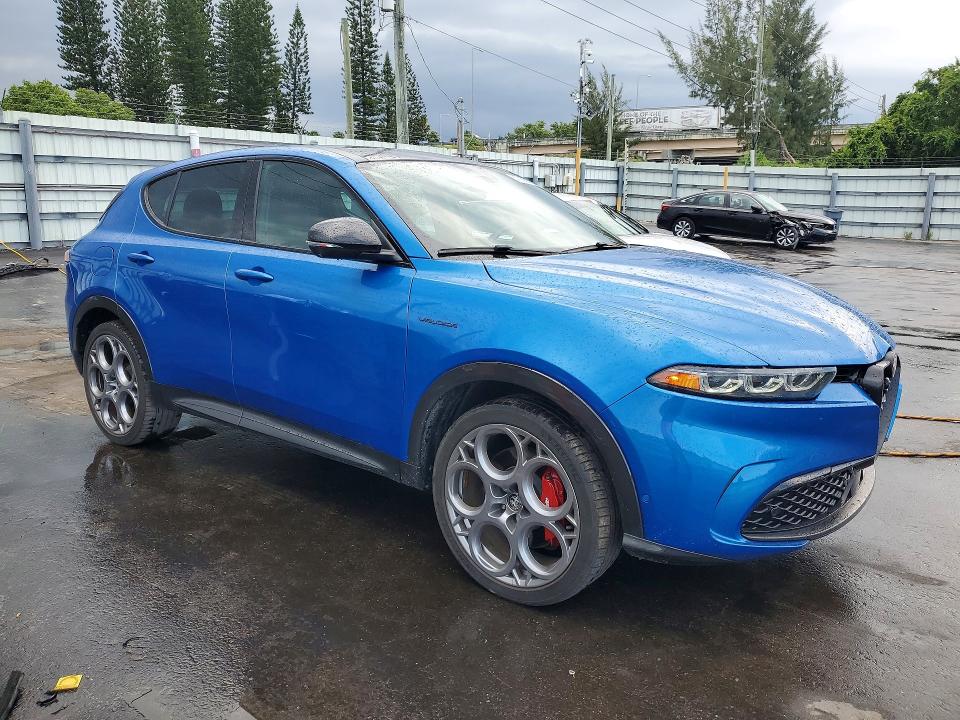 2024 Alfa romeo Tonale VIN ZASPATDW2R3046585 COPART salvage auction — REAR END, Fl - Cert Of Title Slvg Rebuildable, sold $10,000 on 2026-08-05 (photo 4)
