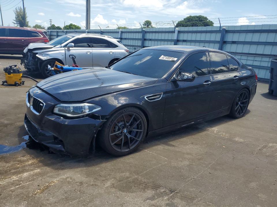 2015 BMW M5 VIN WBSFV9C50FD594803 — COPART salvage auction photo