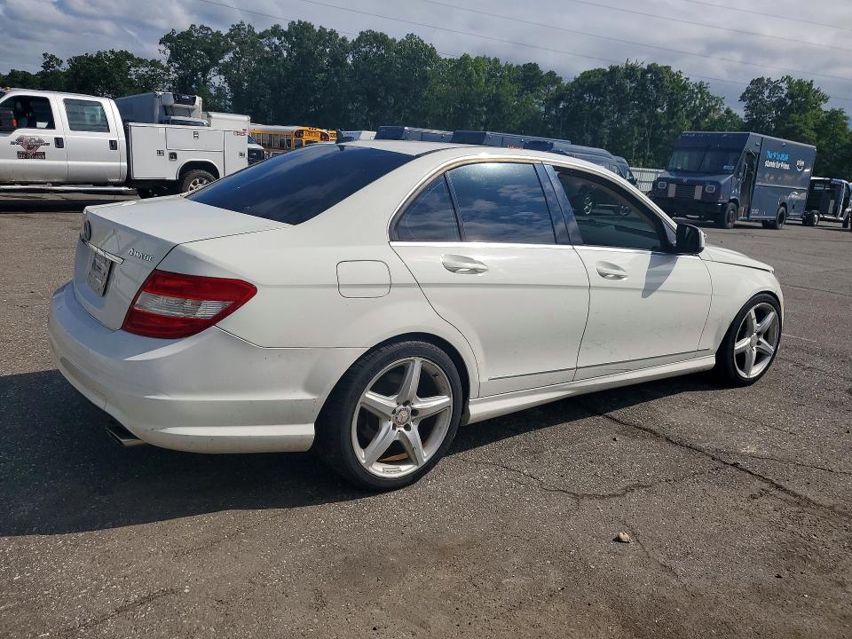 2009 Mercedes-benz C class VIN WDDGF81X49R079209 COPART salvage auction — WATER/FLOOD, NJ - CERT OF TITLE-SALVAGE FLOOD (P), sold $450 on 2026-08-18 (photo 3)