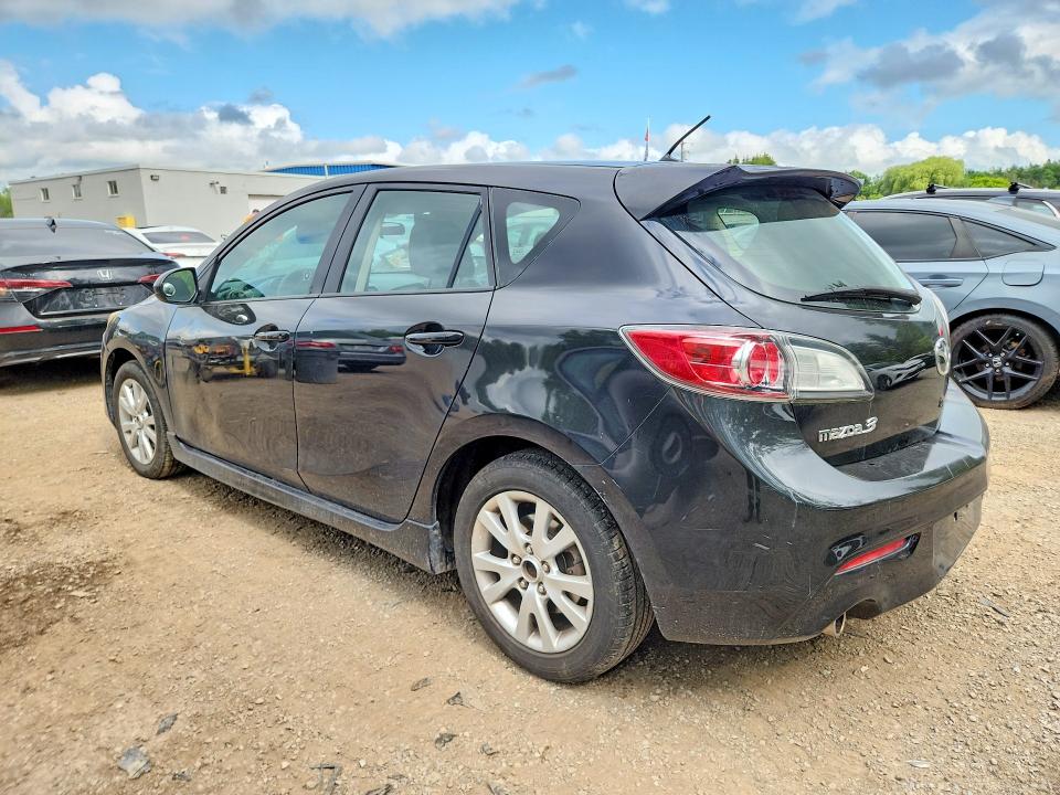 2011 Mazda 3 VIN JM1BL1L54B1381751 COPART salvage auction — FRONT END, ON - PERMIT NO BRAND - UNFIT, sold $300 on 2026-07-23 (photo 2)