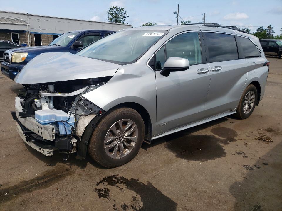 2021 Toyota Sienna VIN 5TDJSKFC5MS028388 COPART salvage auction — FRONT END, Ct - Cert Of Title-Salvage, sold $4,000 on 2026-07-24 (photo 1)