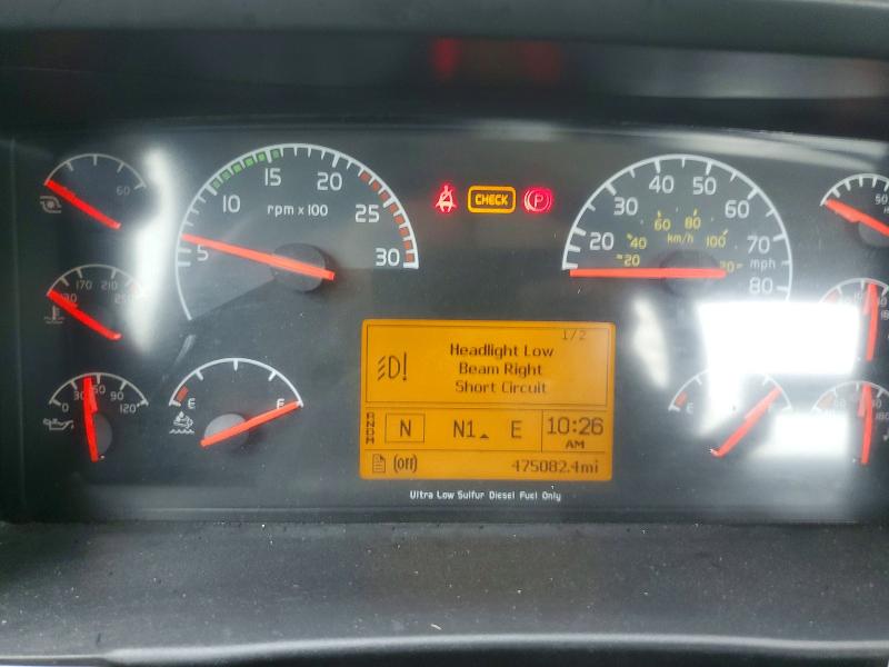2014 Volvo VIN 4V4M19EGXEN170146 COPART salvage auction — MINOR DENT/SCRATCHES, Il - Certificate Of Title (P), sold $1,150 on 2026-08-11 (photo 9)