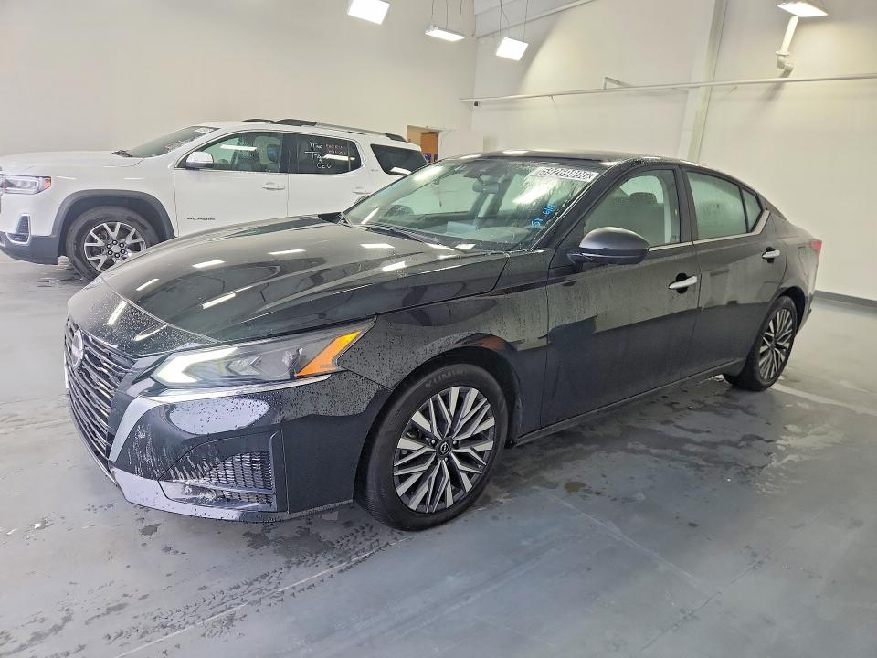 2025 Nissan Altima VIN 1N4BL4DV1SN350228 COPART salvage auction — SIDE, VA - CERT OF TITLE - SALVAGE, sold $5,600 on 2026-08-03 (photo 1)