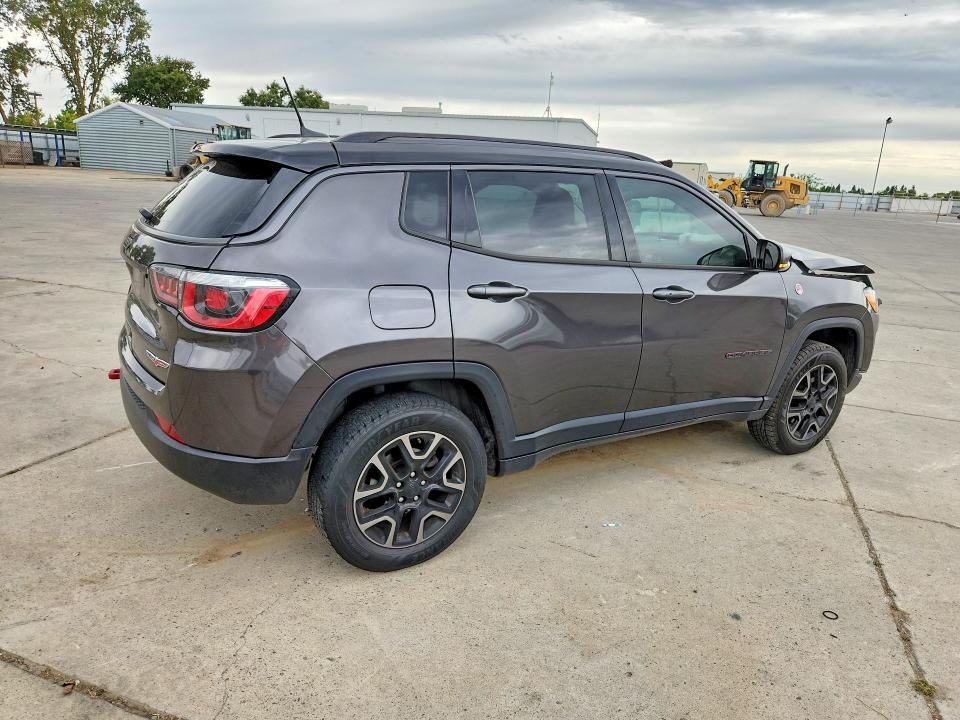 2019 Jeep Compass VIN 3C4NJDDB4KT733387 COPART salvage auction — FRONT END, Ca - Salvage Certificate, sold $975 on 2026-07-27 (photo 3)