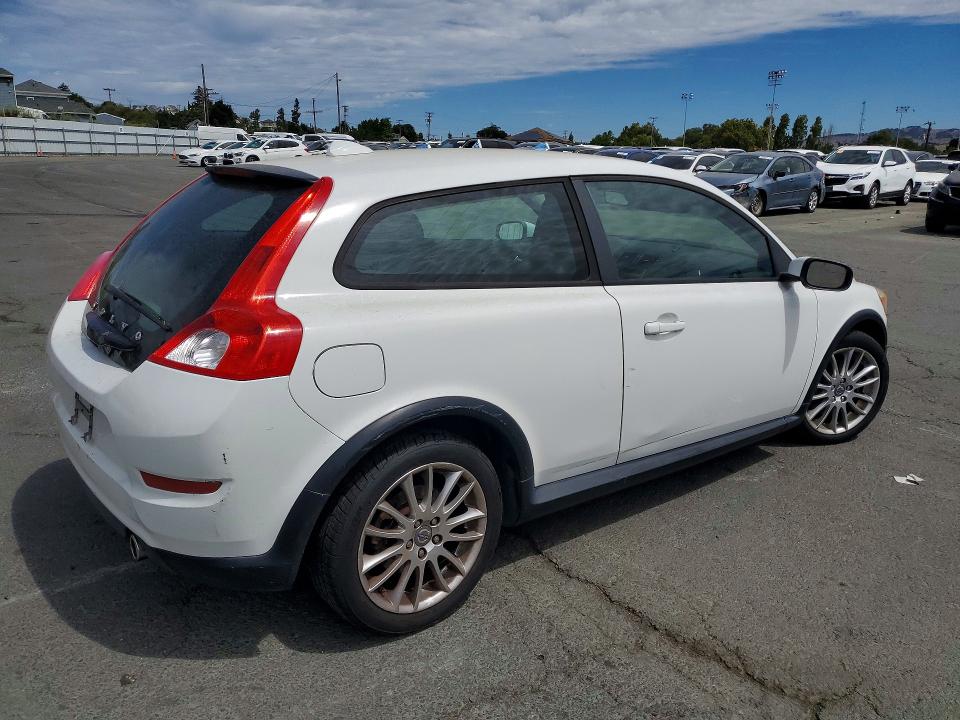 2011 Volvo C30 VIN YV1672MK3B2196949 COPART salvage auction — MINOR DENT/SCRATCHES, Ca - Salvage Certificate, sold $250 on 2026-08-07 (photo 3)