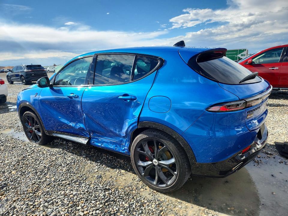 2024 Dodge Hornet VIN ZACPDFCW5R3A20670 COPART salvage auction — SIDE, Co - Salvage Title, sold $7,400 on 2026-08-11 (photo 2)