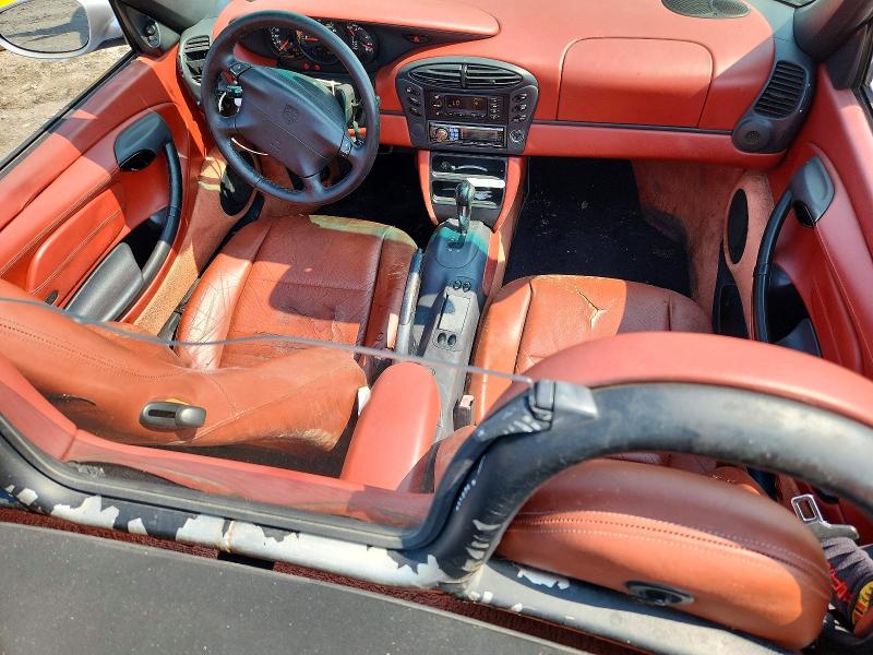 1998 Porsche Boxster VIN WP0CA2981WU620212 COPART salvage auction — WATER/FLOOD, VA - CERT OF TITLE - SALVAGE, sold $200 on 2026-08-05 (photo 8)