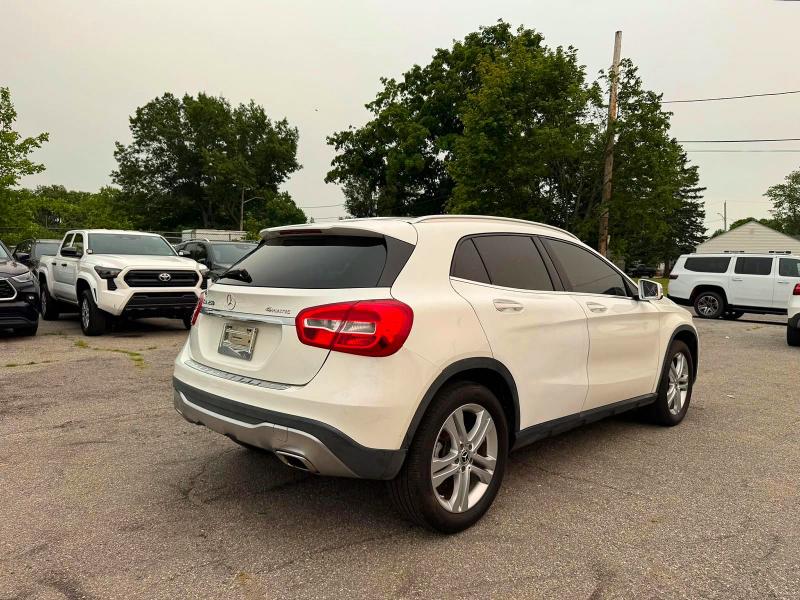 2018 Mercedes-benz VIN WDCTG4GB6JJ505652 COPART salvage auction — NORMAL WEAR, NY - CERTIFICATE OF TITLE (P), sold $3,750 on 2026-07-17 (photo 4)