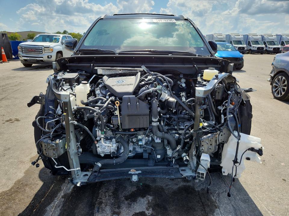 2025 Toyota Highlander VIN 5TDKDRAH4SS557578 COPART salvage auction — FRONT END, Fl - Certificate Of Title (P), sold $23,200 on 2026-07-30 (photo 5)