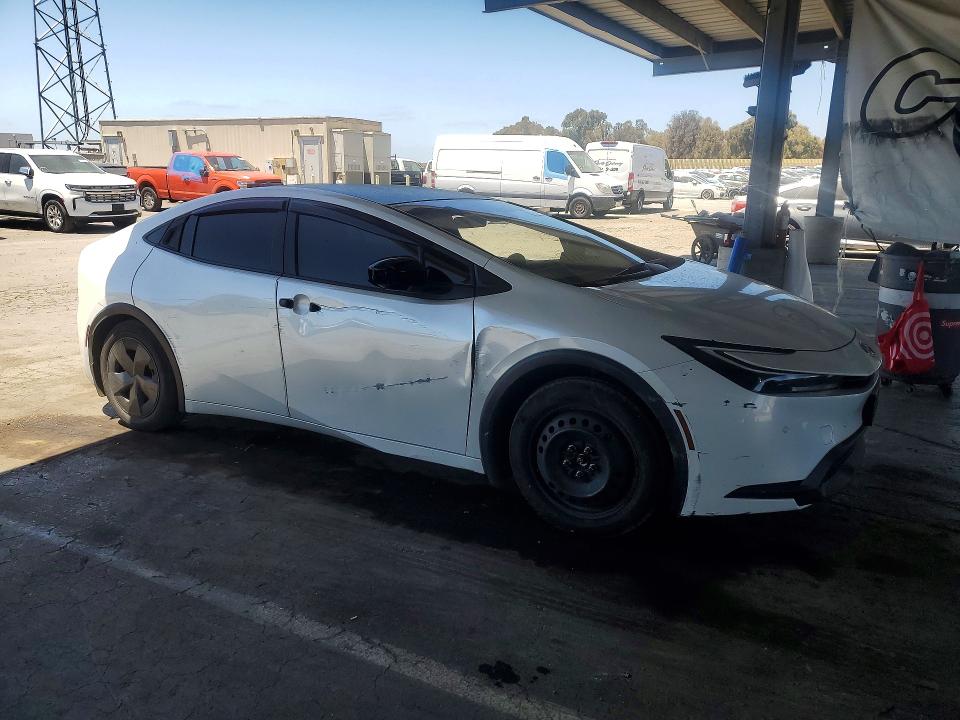 2024 Toyota Prius VIN JTDACAAU9R3033898 COPART salvage auction — SIDE, Ca - Salvage Certificate, sold $9,100 on 2026-08-18 (photo 4)