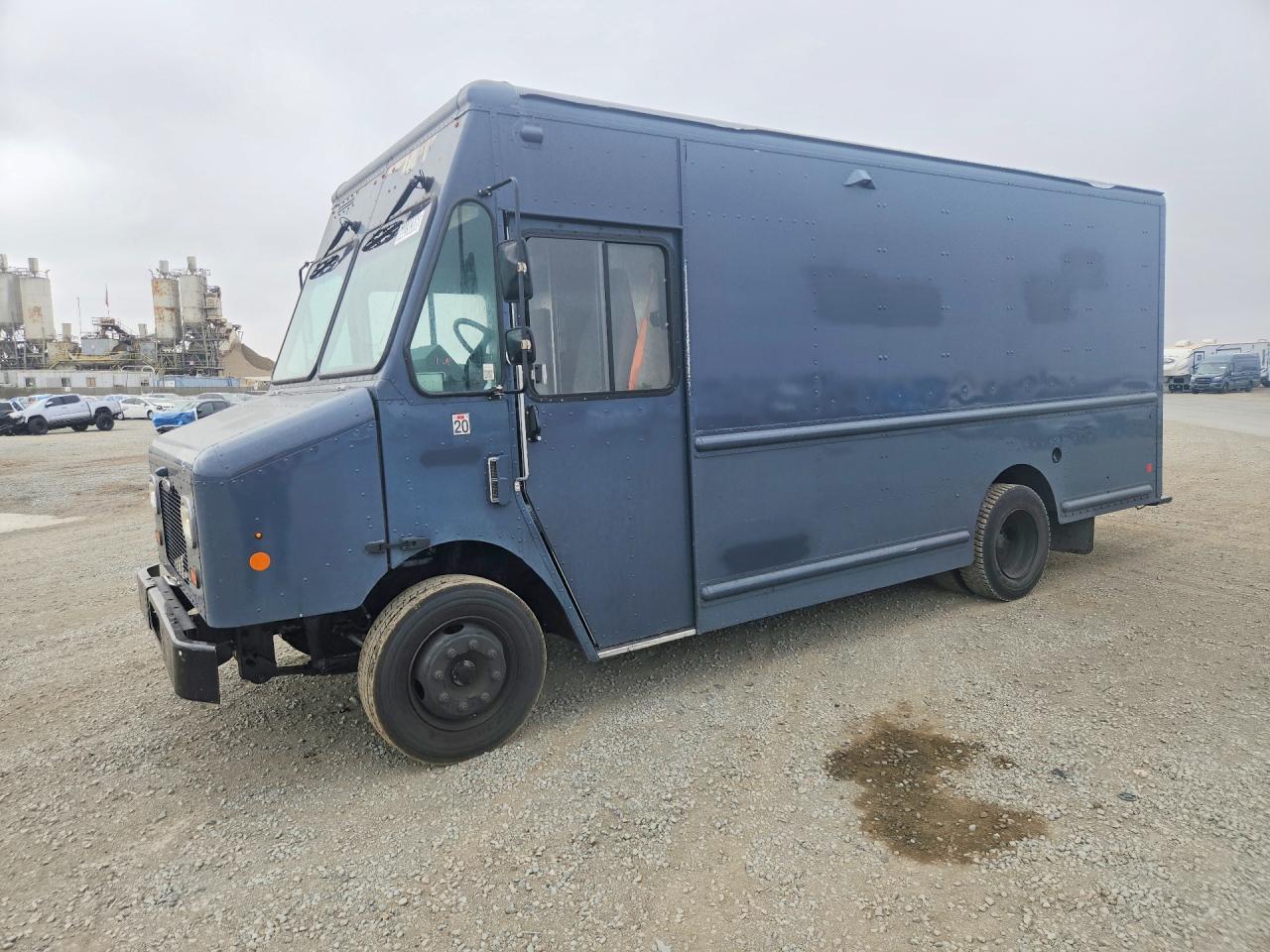 2020 Freightliner Chassis VIN 4UZAC2EA8LCMK2993 — COPART salvage auction photo