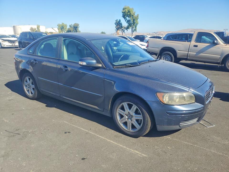 2007 Volvo S40 VIN YV1MS390972306994 COPART salvage auction — REAR END, Ca - Salvage Certificate, sold $80 on 2026-07-22 (photo 4)