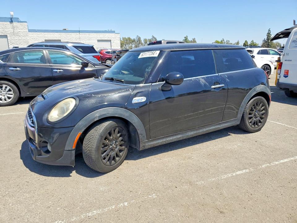 2015 Mini Cooper VIN WMWXP7C57FT740367 COPART salvage auction — UNDERCARRIAGE, Ca - Dis/Dlr/Exp Only Clean Title, sold $500 on 2026-08-04 (photo 1)