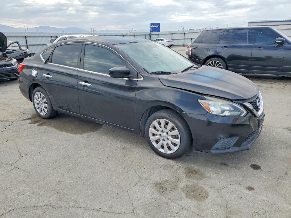 2017 Nissan Sentra VIN 3N1AB7AP0HY377080 COPART salvage auction — MINOR DENT/SCRATCHES, Salvage Title, sold $1,300 on 2026-07-17 (photo 4)