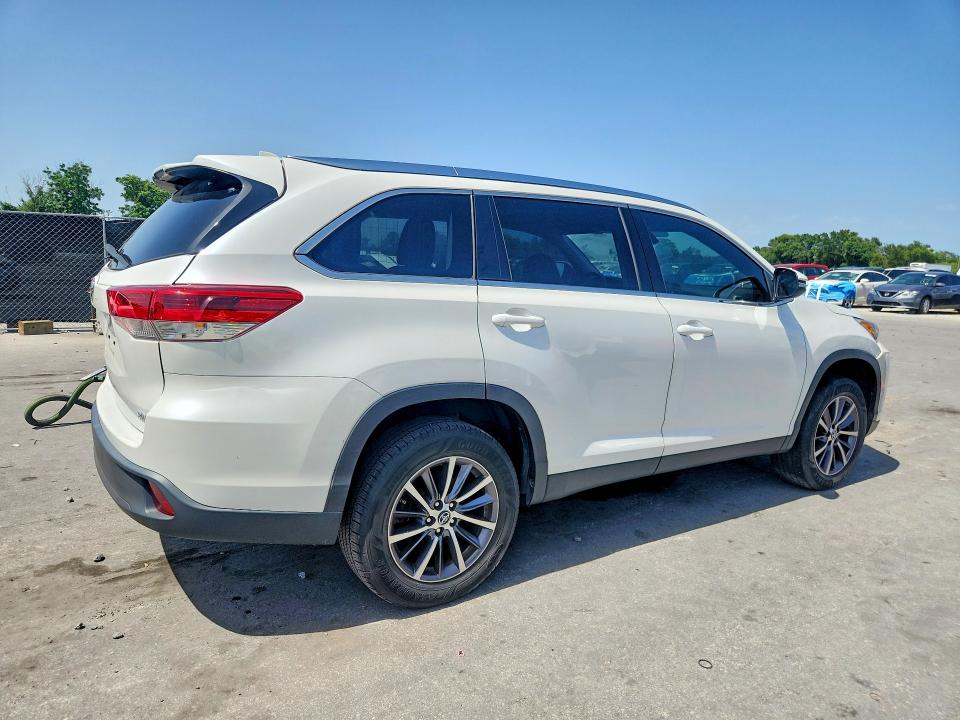 2019 Toyota Highlander VIN 5TDKZRFH0KS342774 COPART salvage auction — FRONT END, FL - CERTIFICATE OF TITLE (P), sold $12,700 on 2026-07-28 (photo 3)