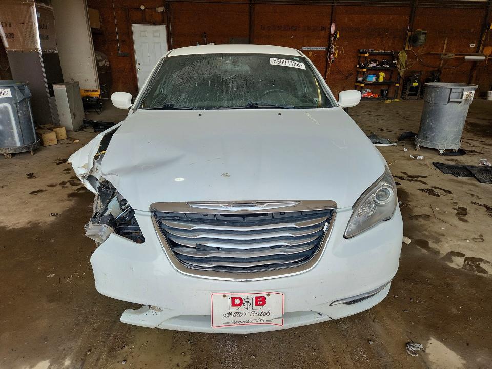 2013 Chrysler 200 VIN 1C3CCBBB1DN579835 COPART salvage auction — FRONT END, Pa - Certificate Of Salvage, sold $250 on 2026-07-23 (photo 5)