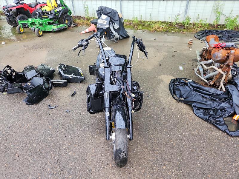 2016 Harley-davidson VIN 1HD1KHM10GB630288 COPART salvage auction — ROLLOVER, Salvage Title, sold $10 on 2026-07-30 (photo 5)