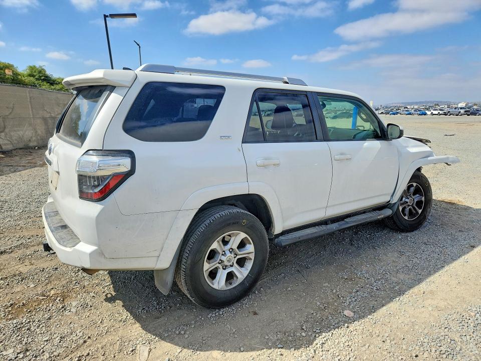 2017 Toyota 4runner VIN JTEZU5JR6H5153532 COPART salvage auction — FRONT END, Ca - Salvage Certificate, sold $7,800 on 2026-07-24 (photo 3)