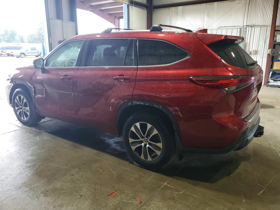 2022 Toyota Highlander VIN 5TDGZRBH6NS224048 COPART salvage auction — FRONT END, Salvage Title, sold $14,600 on 2026-08-24 (photo 2)