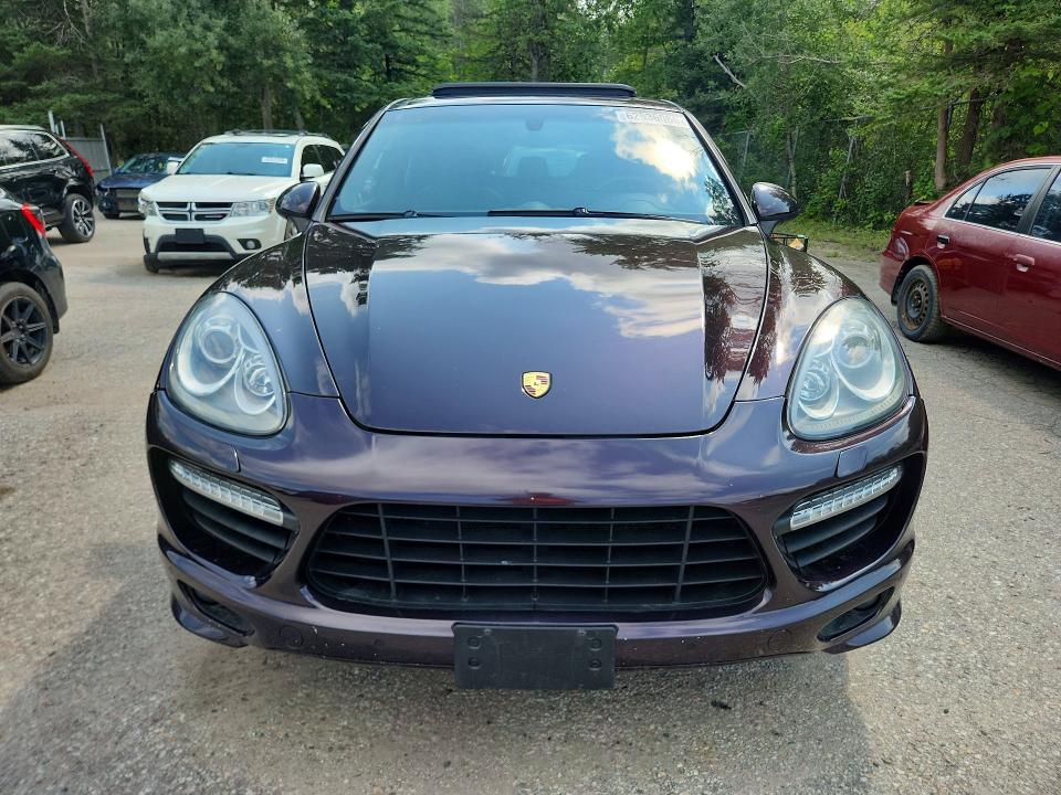 2012 Porsche Cayenne VIN WP1AC2A22CLA83942 COPART salvage auction — MINOR DENT/SCRATCHES, Ir - Non-Repairable, sold $2,800 on 2026-08-11 (photo 5)