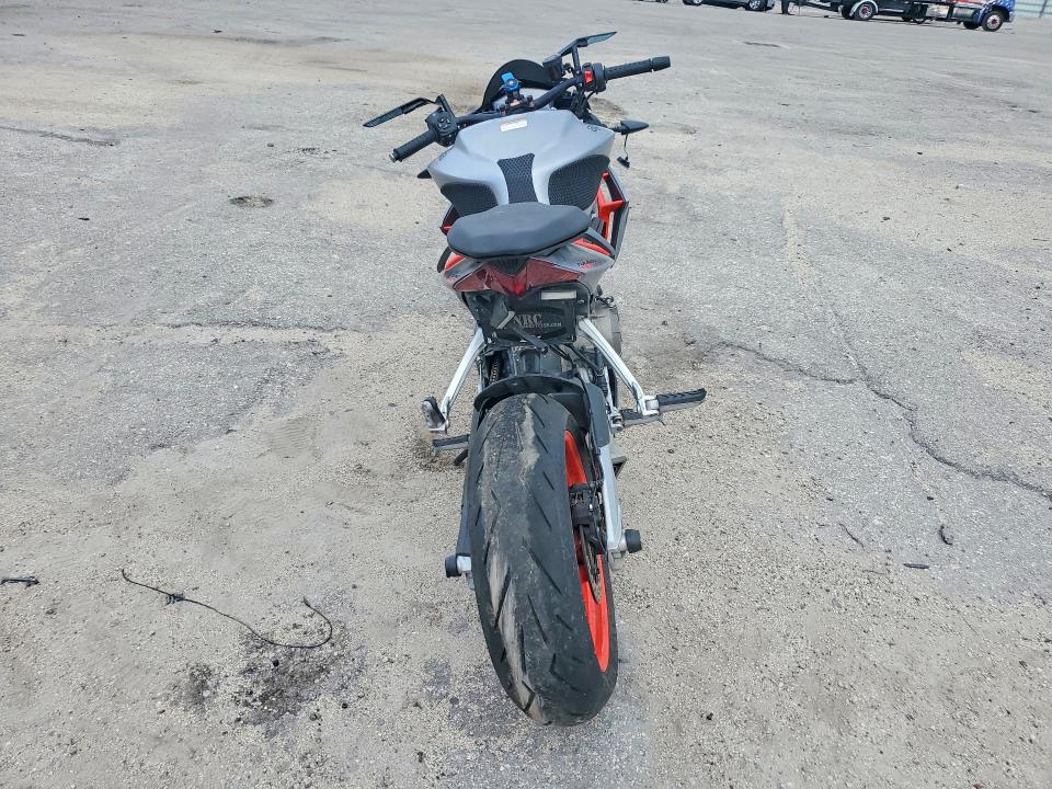 2022 Aprilia Tuono VIN ZD4KSUL06NS000056 COPART salvage auction — MECHANICAL, Fl - Certificate Of Title, sold $2,350 on 2026-08-03 (photo 4)